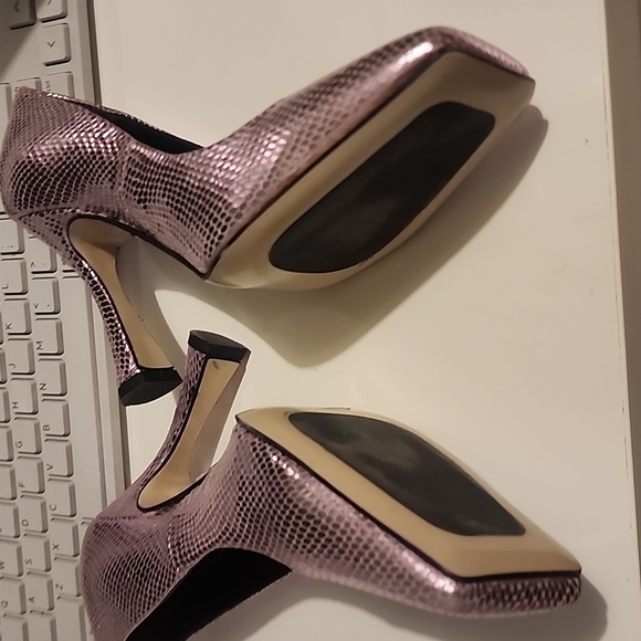 BEAUTIISOLES ABIGAIL SQUARE TOE PUMP IN PINK METALLIC SIZE 5 - Picture 3 of 6